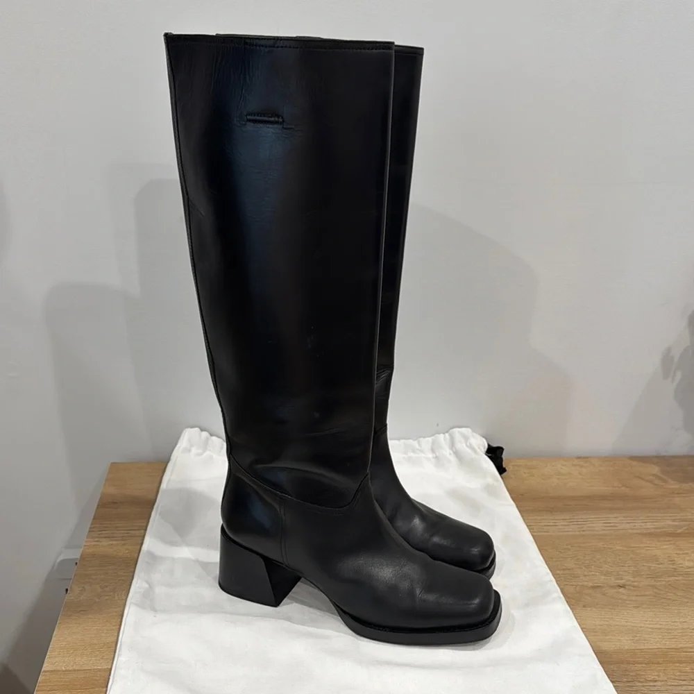 Labucq Black Heeled Boots Timeless Design - Picture 2 of 6